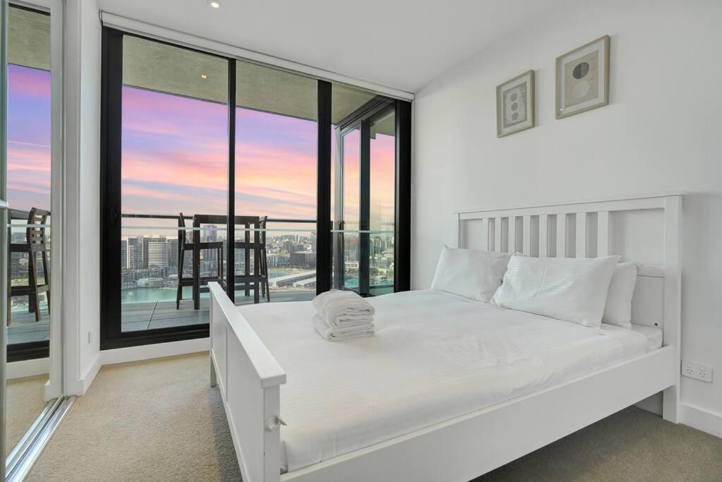 Apartamento Wake Up In Front Of Water Bay Beckons- 2B2B1C Melburne Exterior foto